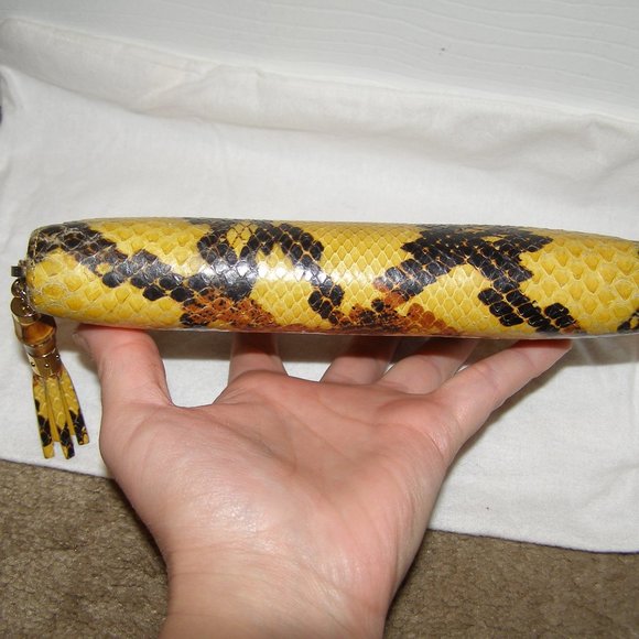 RARE Authentic Gucci Yellow python leather zippy wallet with bamboo tass… - Picture 7 of 16